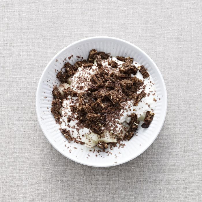 hytteost_yoghurt_melon_reven_rugbrød_mørk_chokolade_lille.jpg