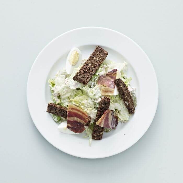 tun_æg_salte_agurker_sprødt_bacon_lille.jpg